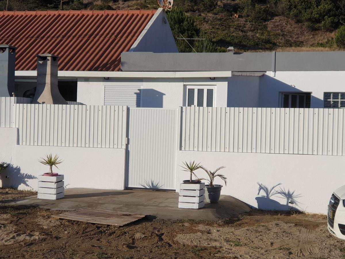 Villa Casas De Praia Sandra E Nelson à Almada Extérieur photo